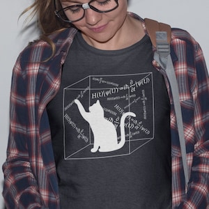 Maglietta con il gatto di Schrödinger in una scatola - maglietta divertente sulla fisica con equazione quantistica, regalo per appassionati di scienza, maglietta nerd per scienziati e studenti