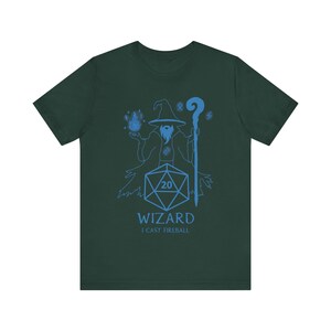 Maglietta Wizard RPG - Design lancio Fireball per giocatori di ruolo da tavolo, appassionati di dadi D20, lezioni di magia fantasy, dungeon master o regalo placer Forest