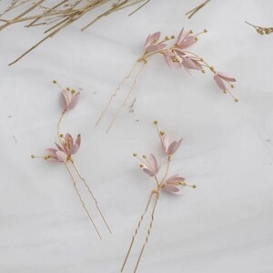 Abrielle pin set