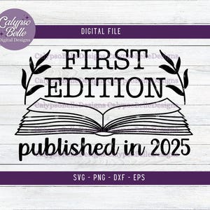 Primera edición publicada en 2025 svg / Body de bebé SVG / Anuncio de embarazo svg / Bebé ratón de biblioteca svg / Bebé amante de los libros SVG, PNG