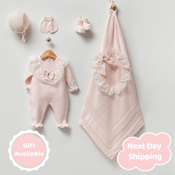 Tenue retour à la maison bébé fille, tenue retour à la maison fille, cadeau bébé fille, panier cadeau nouveau-né, cadeau tricots pour nouveau bébé, tenue sortie d'hôpital pour bébé