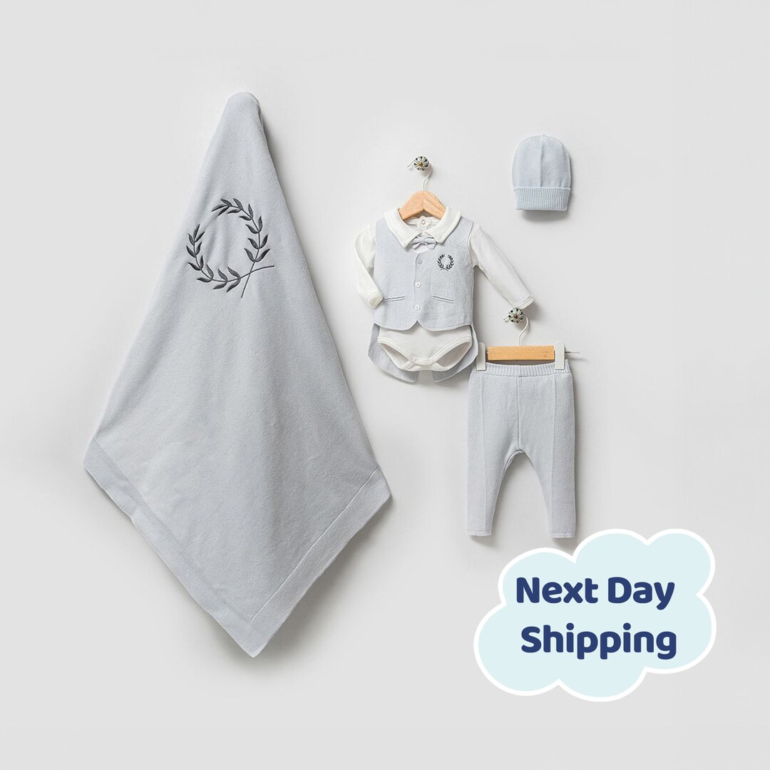 Newborn Knit Coming Home Outfit, Baby Boy Gift for Hospital Exit, Mom Dad Baby Hospital Outfit