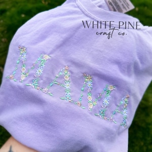 Floral Mama Embroidered Tee | Floral Shirt | Mother&#39;s Day Gift | Embroidered T-shirt | Gifts For Mom| Mama Embroidery Shirt | Grandma Shirt