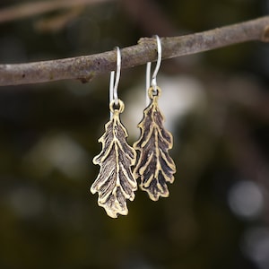 Pendientes de hojas de roble en plata de ley o bronce, joyería natural hecha a mano para mujer, regalo sostenible para mamá, hojas de roble