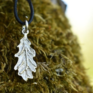 Oak Leaf Pendant, Small Dainty Leaves Necklace in Sterling Silver, Handmade Natural Jewelry, Gift for Nature Lover Bright silver