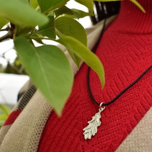 Oak Leaf Pendant, Small Dainty Leaves Necklace in Sterling Silver, Handmade Natural Jewelry, Gift for Nature Lover image 7