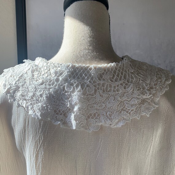 Vintage 80's  Ivory White Blouse with Lace Collar… - image 5