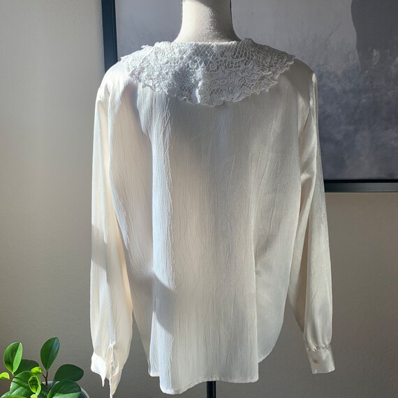 Vintage 80's  Ivory White Blouse with Lace Collar… - image 6