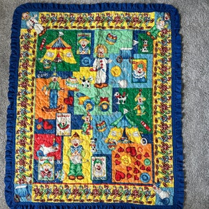 Quilted Children&#39;s Wall Hanging Circus Clown Baby Quilted Ruffled Bed Topper