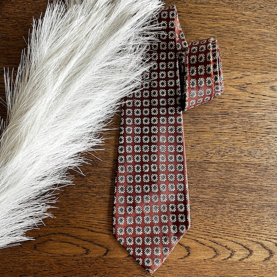 cardinal necktie