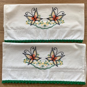 Vintage Set of 2 Embroidered Pillow Case Butterfly Flower Design