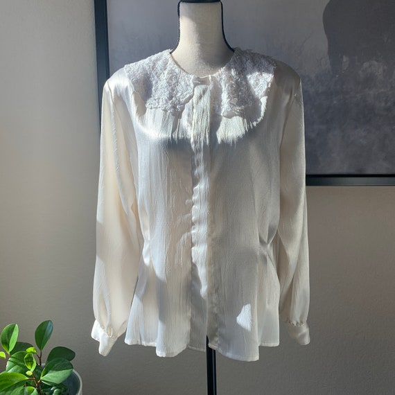 Vintage 80's  Ivory White Blouse with Lace Collar… - image 1