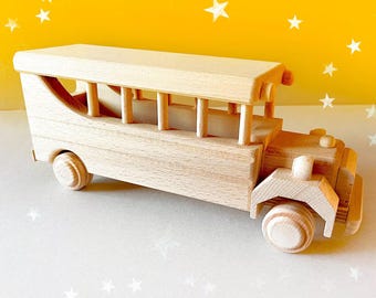 Wooden Schoolbus Toy | 100% Natural Beechwood | Eco-Friendly Montessori Toy | Made in Europe | Vesplo