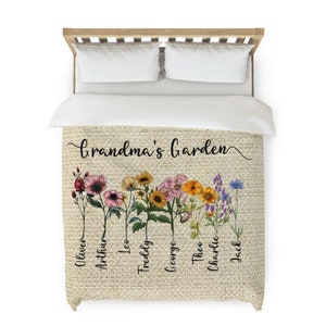 Personalized Birthflower Duvet Cover: Grandma&#39;s Garden with Grandkids