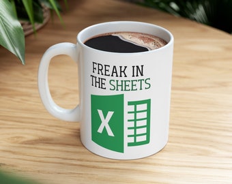Kubek Excel „Freak In The Sheets”: zabawny prezent dla księgowego