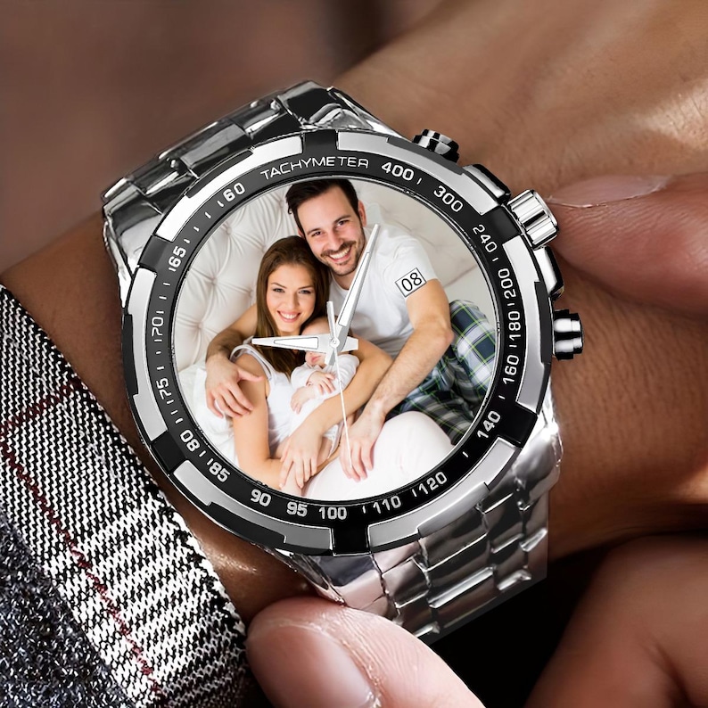 Orologio con foto personalizzato, orologio in metallo argentato personalizzato, regalo per lui immagine 1