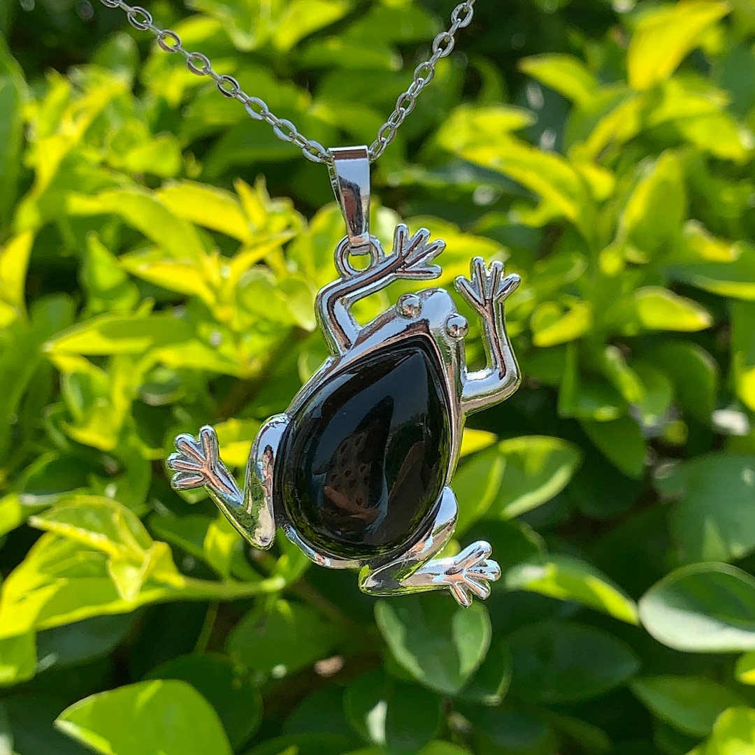 Frog Crystal Pendant, Natural Gemstone Frog Necklace, Crystal Heal