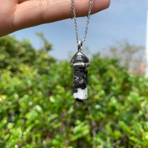 Crystal Point Pendant, Crystal Point Pendant, Silver Crystal Necklace, Healing Crystal Necklace, Rainbow Fluorite, Amethyst, Labradorite. image 9