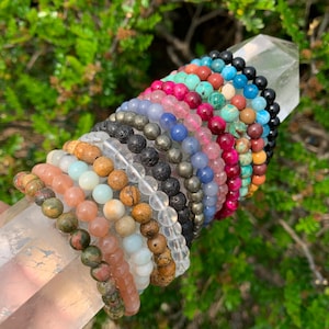 6 mm Handmade Crystal Bracelets, Stretchy Bracelets, Energy Healing Bracelet, Gemstone Bracelet, Labradorite, Selenite, Rainbow Fluorite,