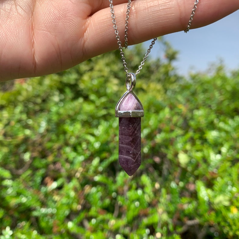 Crystal Point Pendant, Crystal Point Pendant, Silver Crystal Necklace, Healing Crystal Necklace, Rainbow Fluorite, Amethyst, Labradorite. Bild 7