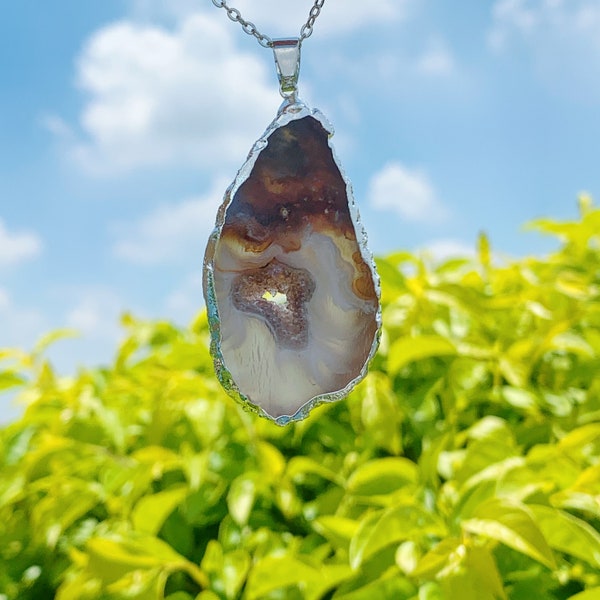 Collier Druzy Agate, Geode Agate Slice Pandent, Cristal Druzy naturel, Collier de cristal de guérison, Collier réglable, Cadeau pour elle.