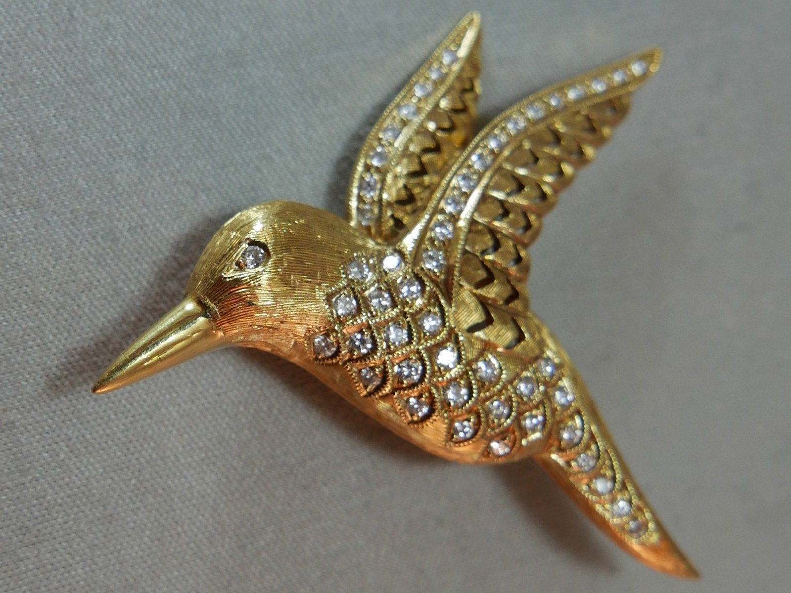 Estate Large 1ctw Diamond 18K Yellow Gold FLYING BIRD PIN Brooch