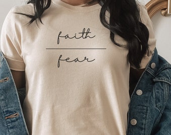 Geloof over angst T-shirt| Christelijk damesshirt| Geloof T-shirt| Inspirerende T-shirt| Christelijke shirts| Cadeaus voor vrouwen| Spiritueel T-shirt