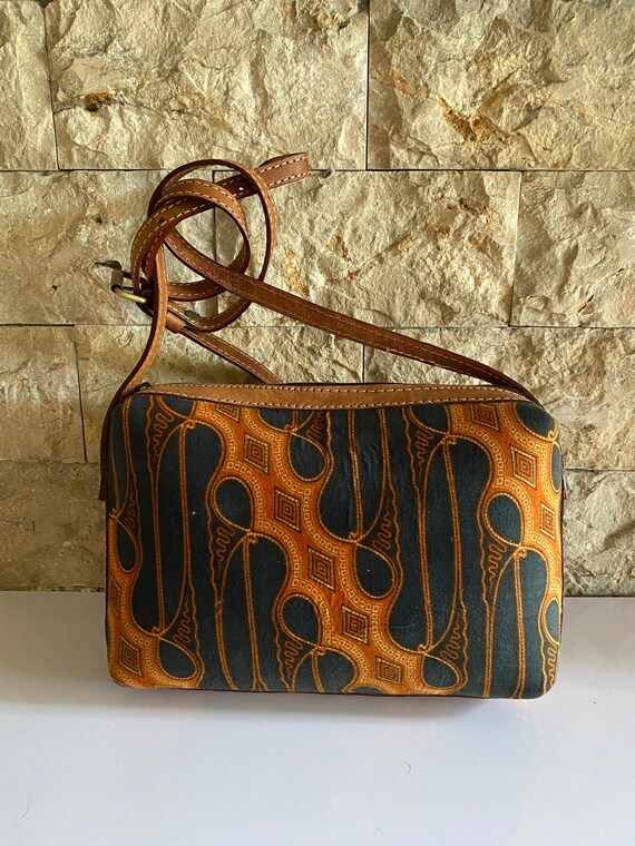 Batik sling online bag