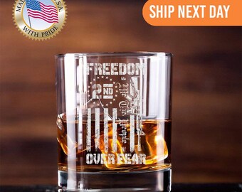 Vaso de whisky &quot;Libertad sobre el miedo&quot;, regalo del Día de la Independencia, regalo para veteranos, regalo militar, regalo de jubilación, Segunda Enmienda, vaso de bourbon, artículos de bar
