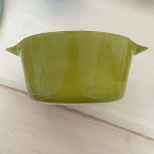 Vintage Lime Green Pyrex 474-B Round Casserole Dish -NO LID