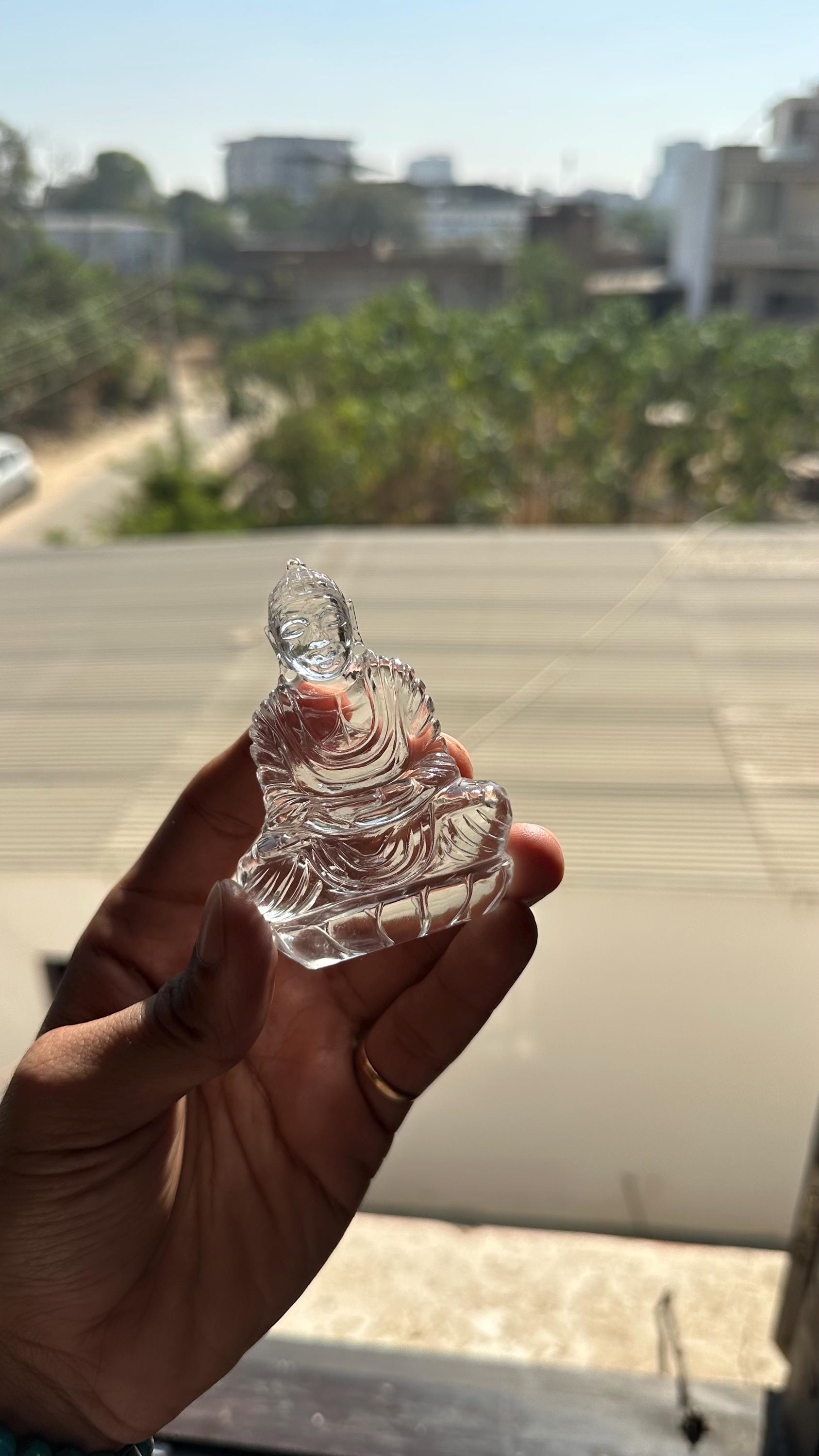 105グラム ヒマラヤ水晶仏、クリスタル仏、宝石仏、ヒーリング