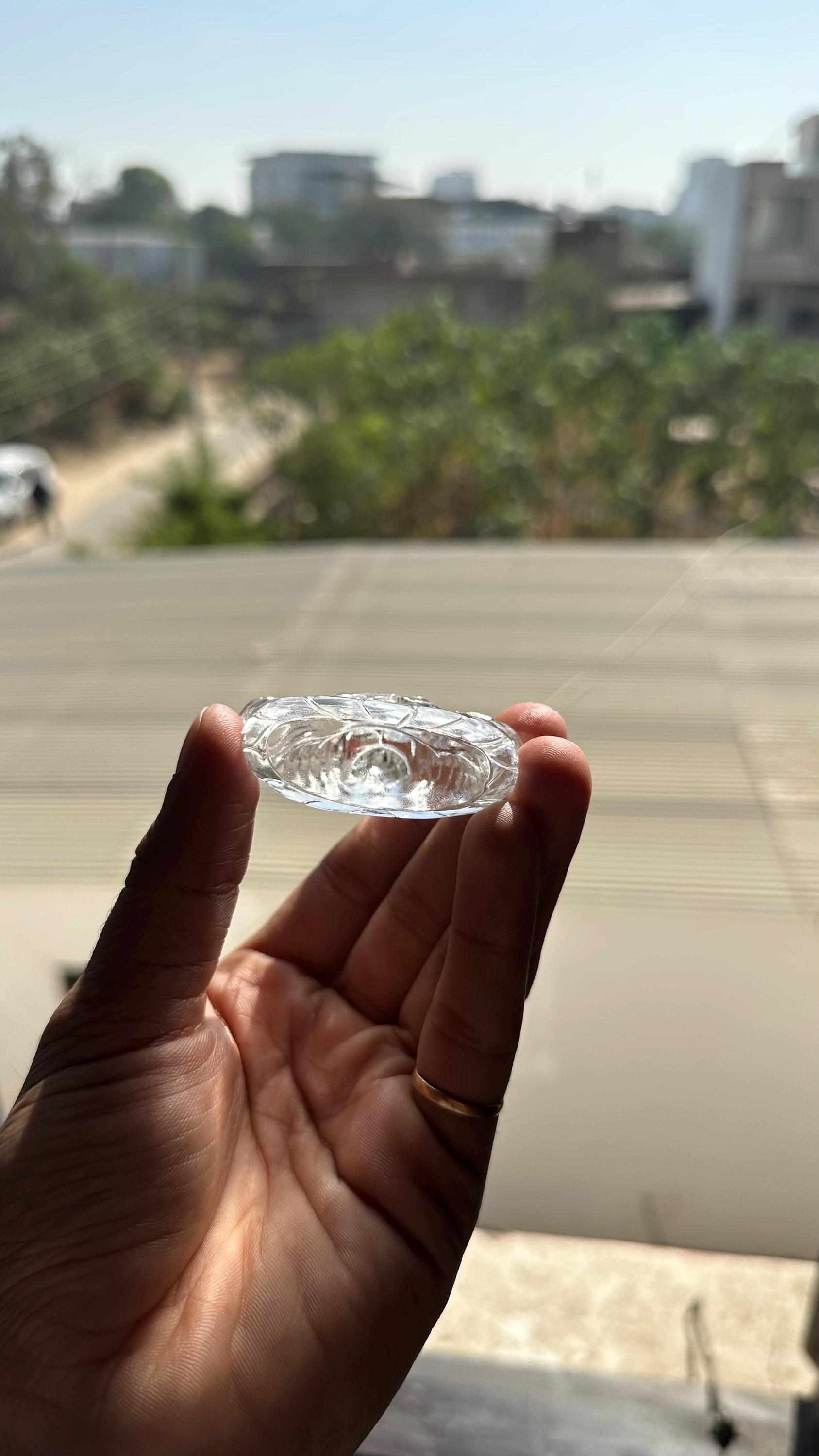 105グラム ヒマラヤ水晶仏、クリスタル仏、宝石仏、ヒーリング