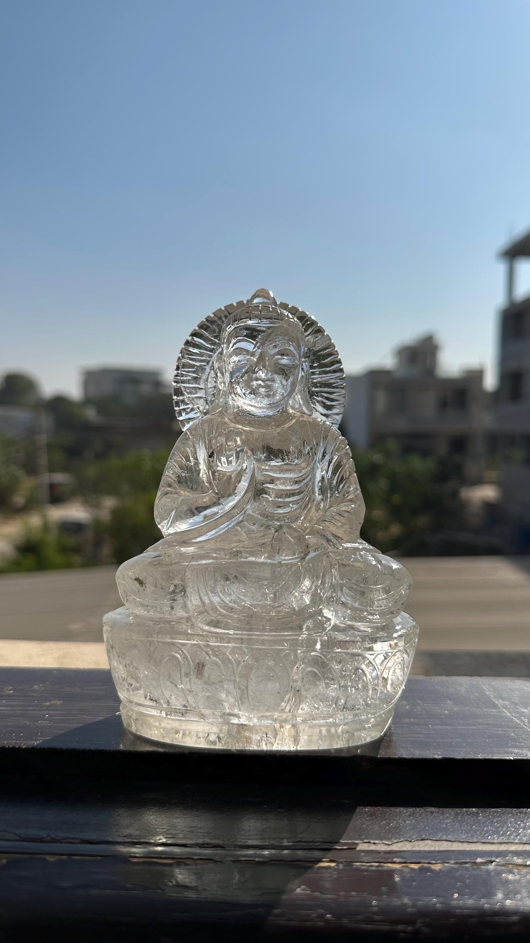 885 グラム ヒマラヤ水晶仏、水晶仏、宝石仏、ヒーリングクリスタル