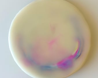 Recuerdos de un sueño: Pintura encáustica circular original de 20 cm de diámetro sobre tablero de cuna.