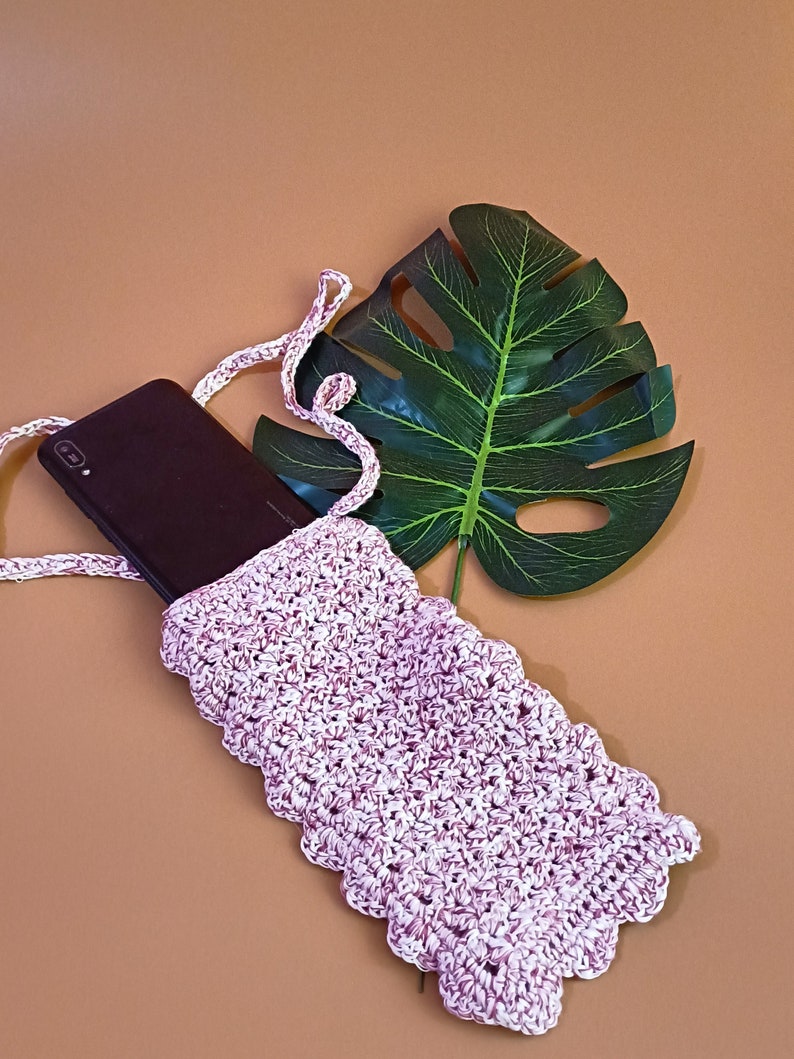 Scalloped Beginner Phone Pouch crochet pattern listing photo by StreatbeeCrafts