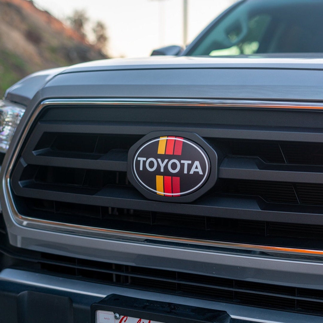 Fit For 2024-2026 Tacoma Front Grille Overlay Emblem Badge Logo  Gloss Black - Foto 3