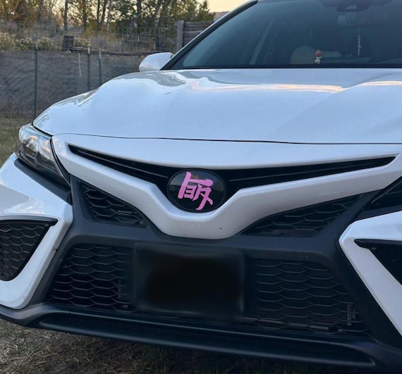 2018 - 2024 TOYOTA CAMRY SE HYBRID GLOSS BLACK EMBLEM OVERLAY