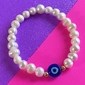 Evil Eye Pearl Beaded Bracelet, 14k Plated, Chic Jewellry, minimalist pearl, Lampwork evil eye, protection Jewellry, amulet,  mal de ojo