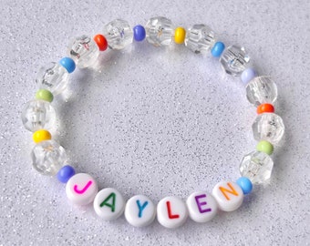 Pulsera personalizada con nombre para niños, pulseras de cristal de arcoíris, joyas coloridas, regalo de cumpleaños con cuentas con palabras personalizadas para niños, lindo recuerdo de fiesta.