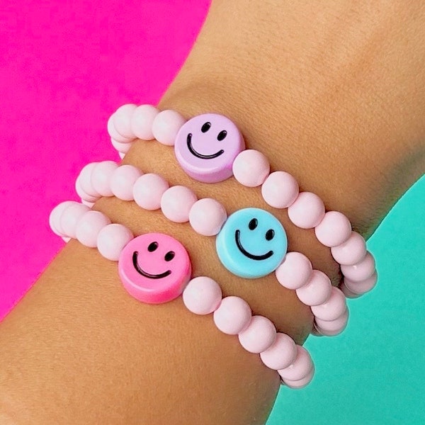 Smiley Beaded Bracelet, Preppy Style Bracelets, Happy Face, Be Happy jewelry, Custom Handmade Jewelry Gifts for her, Gift for Daughter Pink