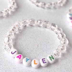 Pulsera personalizada con nombre para niños, pulseras con letras de arcoíris, joyería de cristal, regalo de cumpleaños con cuentas con palabras personalizadas para niños, lindo recuerdo de fiesta.
