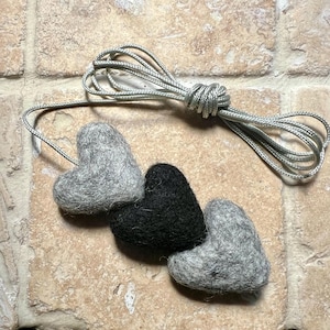 Heart light pull handle for bathroom. Heart pull cord end, ceiling chain pull. No noise or damage when used, grey cord.Handmade rustic style