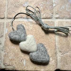 Handmade Wool Heart Light Pull: Rustic Bathroom Decor