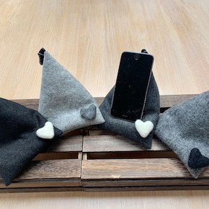 Mobile phone stand, phone pillow. Premium beanie holder, iPhone bedside accessory gift.Four colours. Choose heart detail. 100% wool