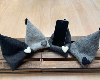 Mobile phone stand, phone pillow. Premium beanie holder, iPhone bedside accessory gift.Four colours. Choose heart detail. 100% wool