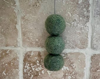 Green light pull, bathroom pull handle, a quiet ceiling chain, minimalistic style. Handmade, suits all decor. Soft & silent!
