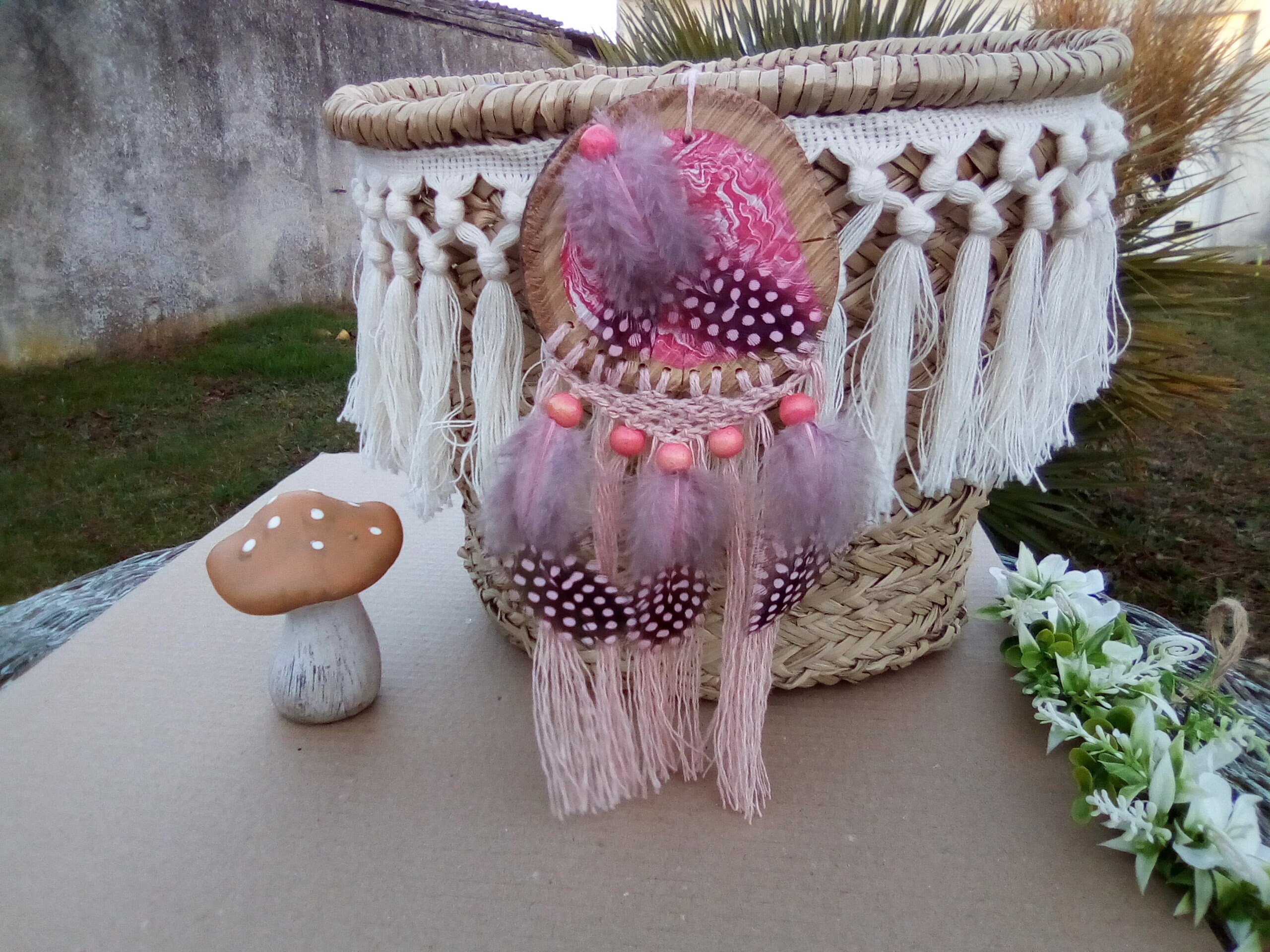 Attrape-Rêves Rose en Bois et Macramé avec Perles Plumes Pour Décoration