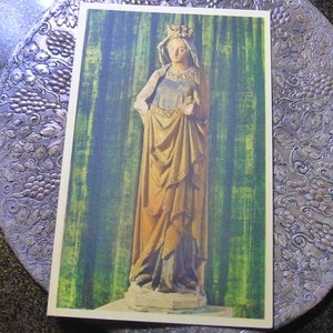 Virgem da Catedral de Estrasburgo. Cartão postal colorido. Por volta de 1950. Não utilizado.