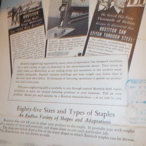 Puede incluir: Un anuncio vintage de grapas Bostitch, con una imagen en blanco y negro de un hombre trabajando en un colch&oacute;n. El texto dice "Bostitch Helps Make Huge Mattresses For "Old Man River"".  El anuncio tambi&eacute;n presenta un primer plano de una grapadora Bostitch y una cita sobre la capacidad de la empresa para grapar a trav&eacute;s del acero. El anuncio est&aacute; fechado el 5 de mayo de 1938.