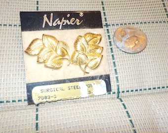 Napier Leaf Cluster Pierced Earrings